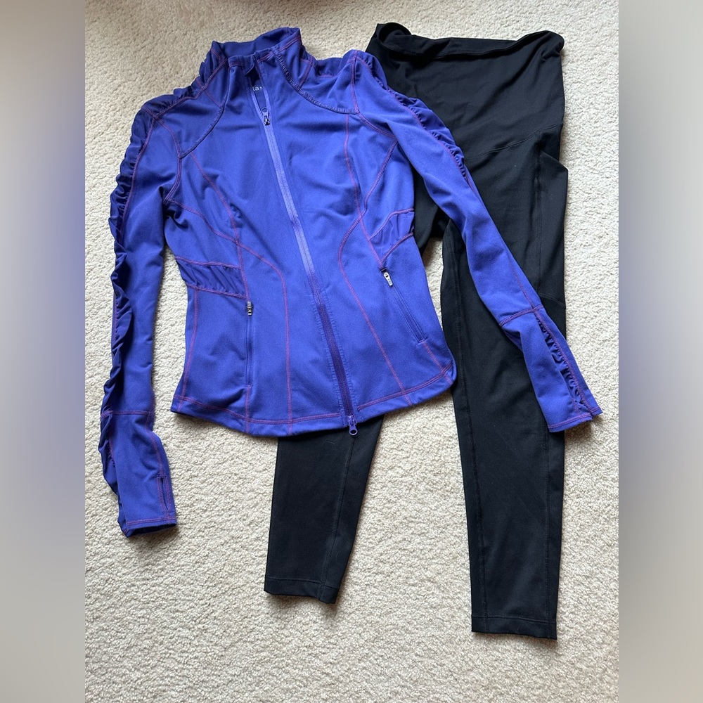 Women’s Zella 2 piece outfit.